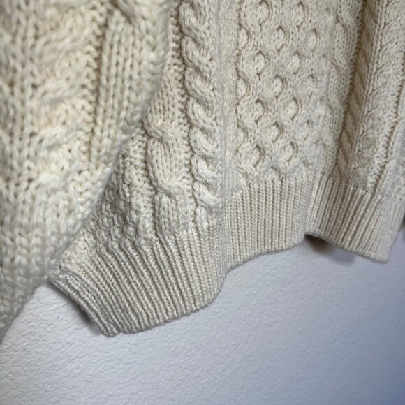 L.L. Bean Vintage Womens Cable Knit Sweater Medium wool Made In Ireland Cream - Picture 7 of 12